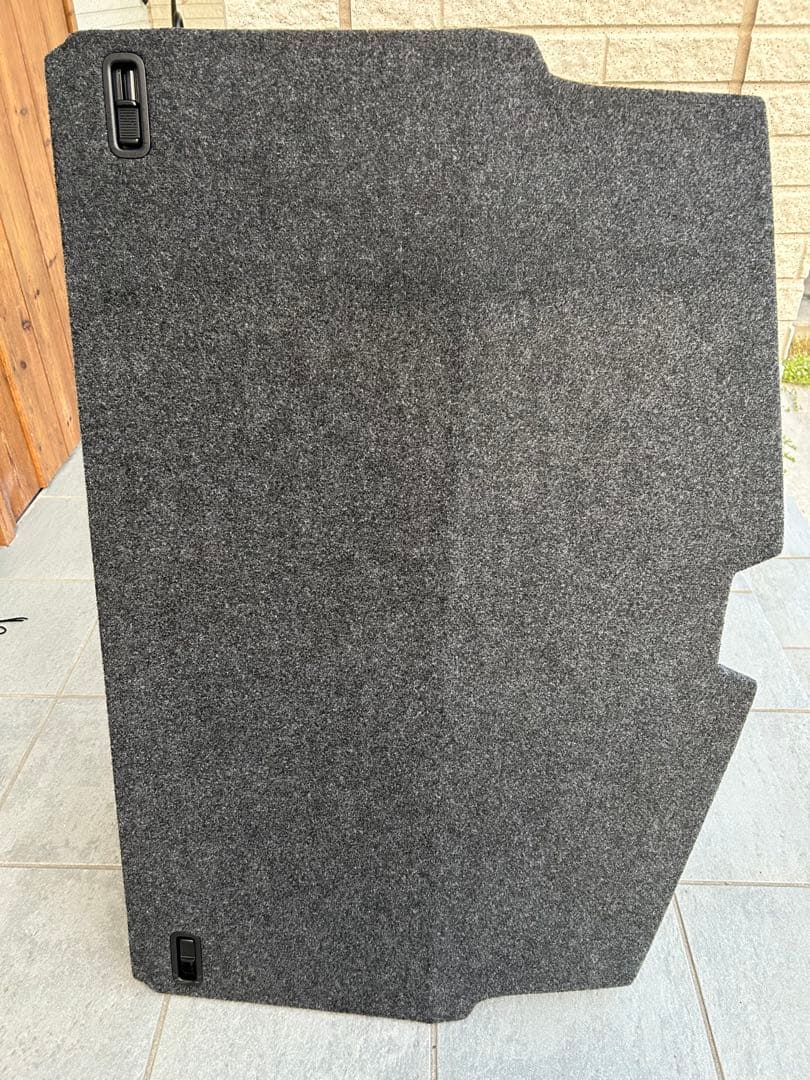 最終価格日産ノート　E12 マルチラゲッジボード