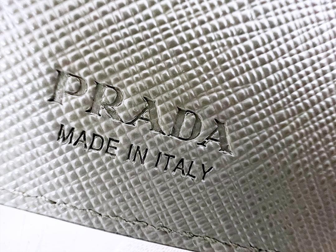 未使用保管　PRADA　プラダ　ロゴ　サフィアーノ　マネークリップ　2MN077