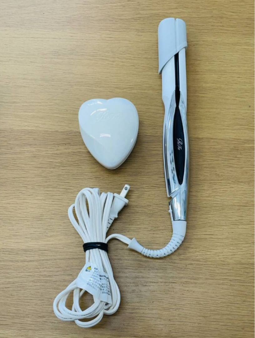 ホワイト ストレートヘアアイロン refa