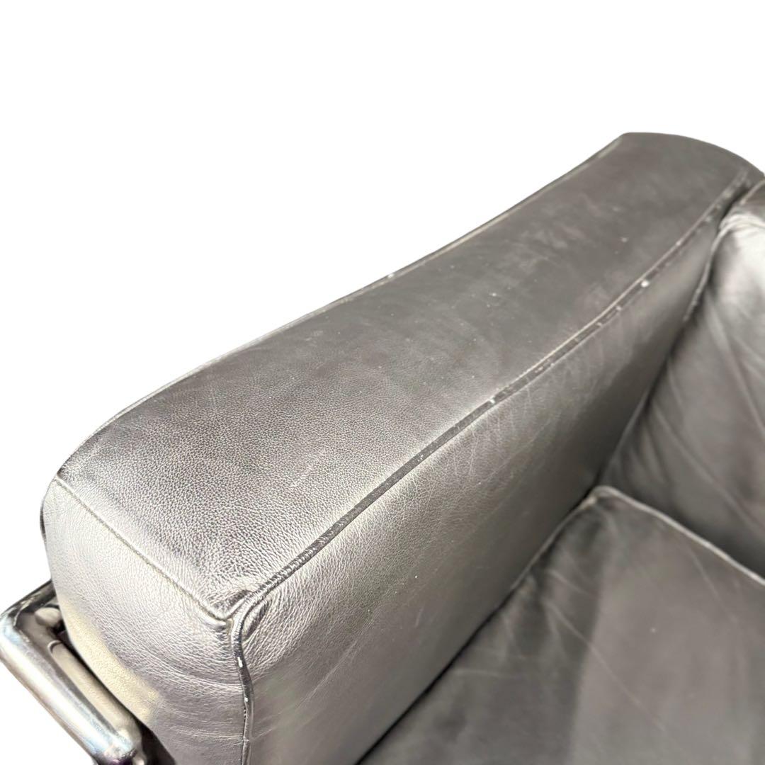 HR730 【本総革】ル・コルビジェ LC2 リプロダクト　シングルソファ