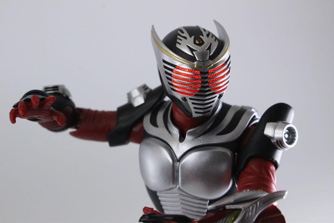 【新品】即発送！　フィギュアーツ真骨彫製法専用　仮面ライダー龍騎　発光ヘッド