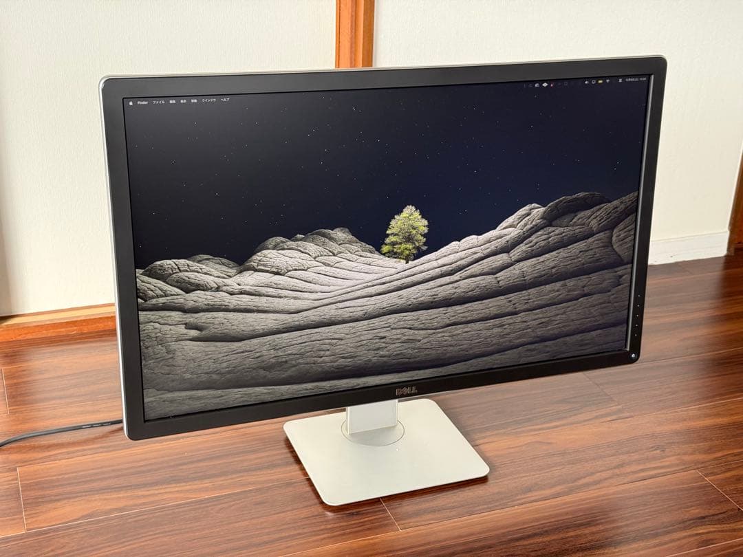 Dell UP3216Q 31.5インチ 4Kハイエンドモニター USBハブ