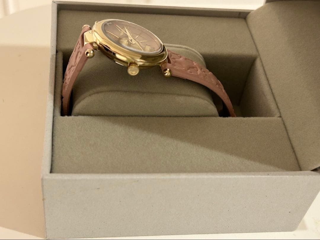 ヴィヴィアンウエストウッド　腕時計　レディース