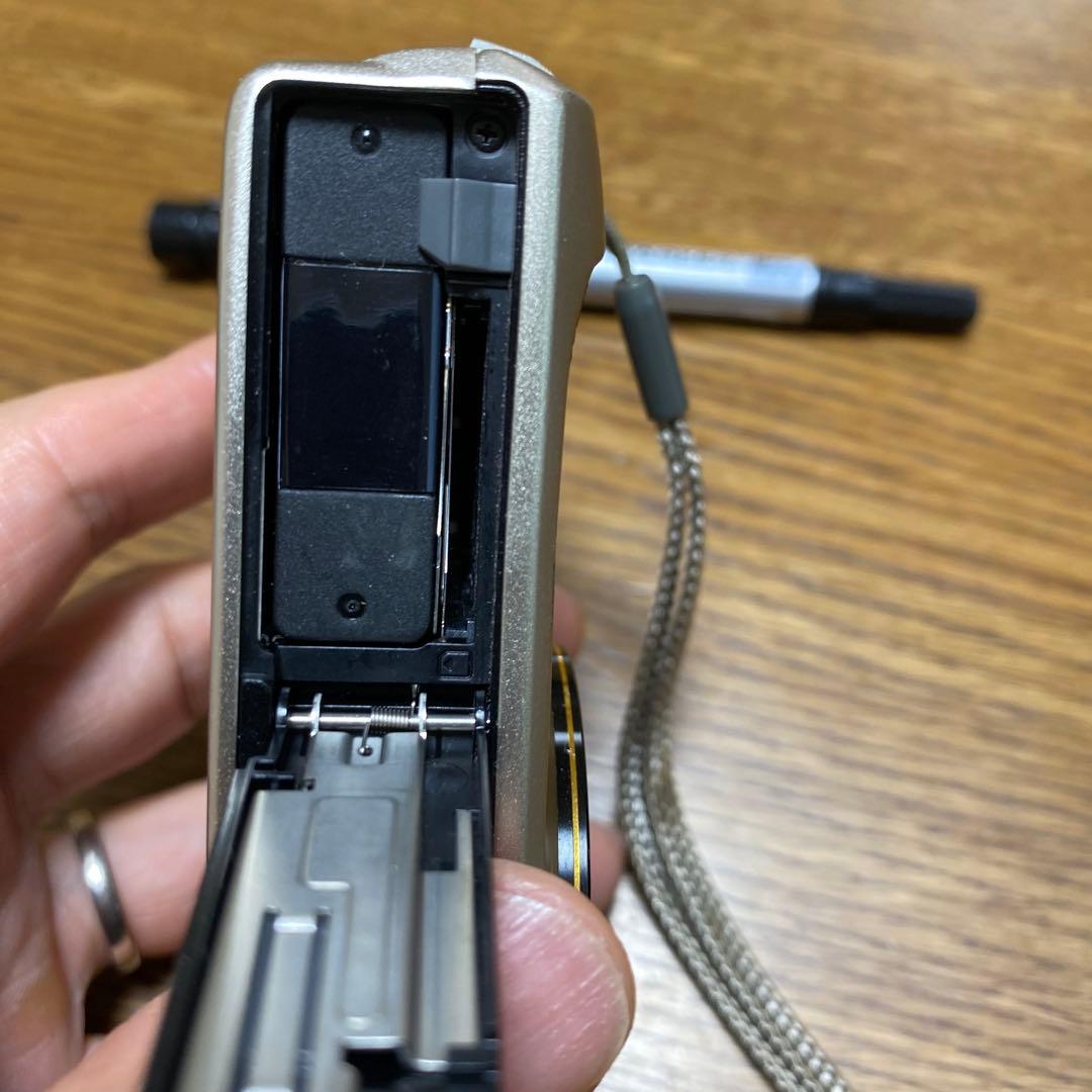 カシオ　EXILIM EZ-ZR300 ジャンク扱い　本体のみ