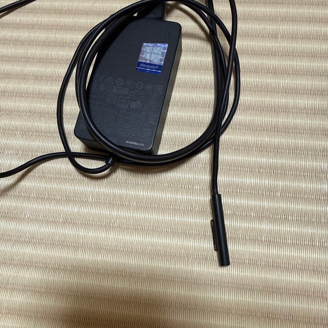 Surface Pro 7本体 + キーボード + ペン + 充電器