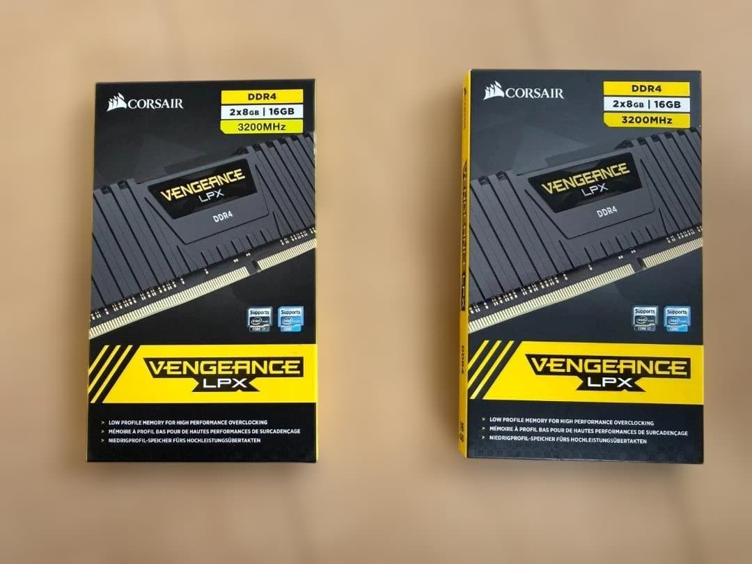 Corsair 32GB DDR4-3200MHz メモリ VENGANCE