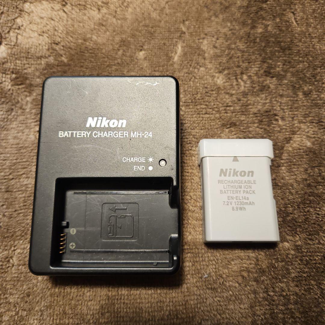 デジタルカメラ Nikon D5300 18-55mm + 70-300mm Kit