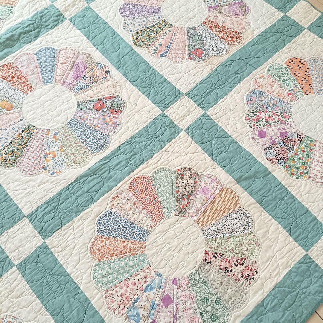 手縫い ヴィンテージキルト ドレスデンプレート ハンドメイド 大判 敷物