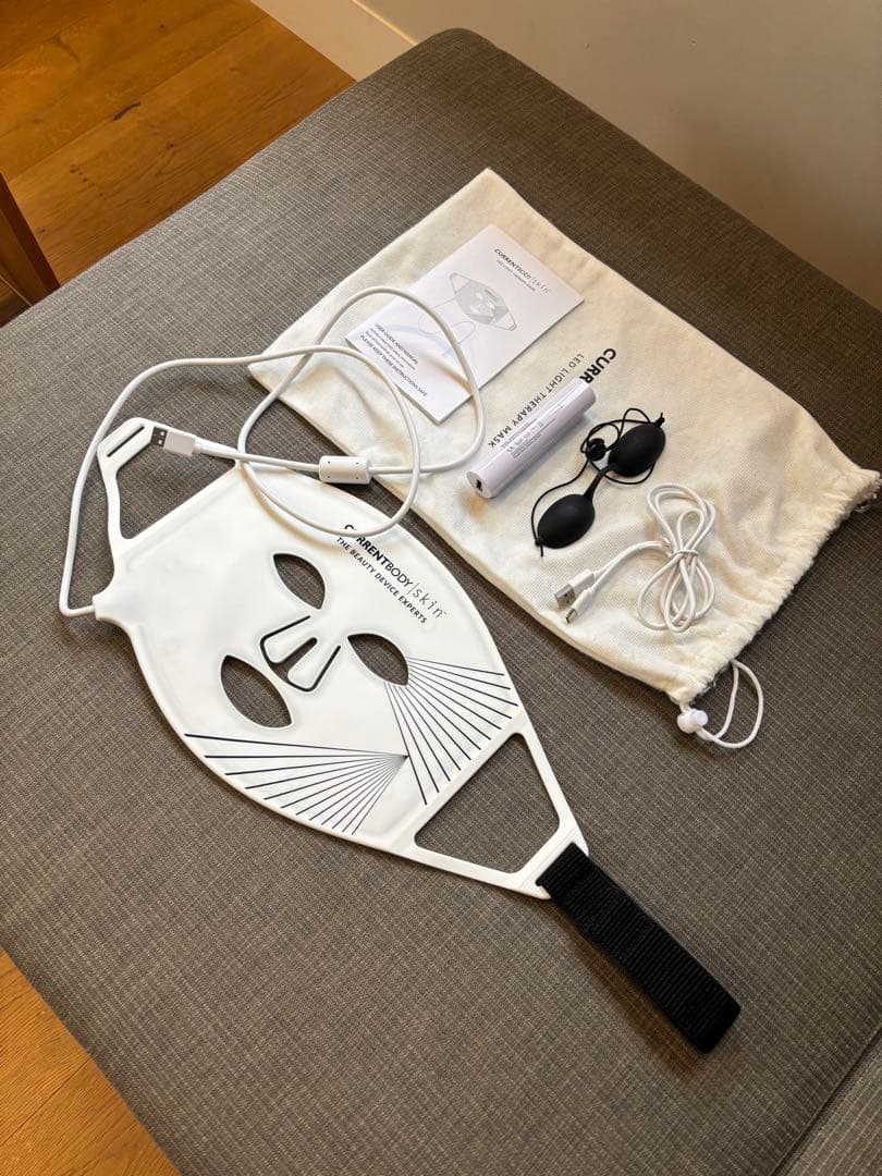 CurrentBody Skin LEDライトセラピーマスク　シリーズ1