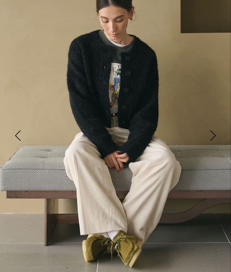 ウールブレンド ブークレ クルーネックカーディガン ブラック