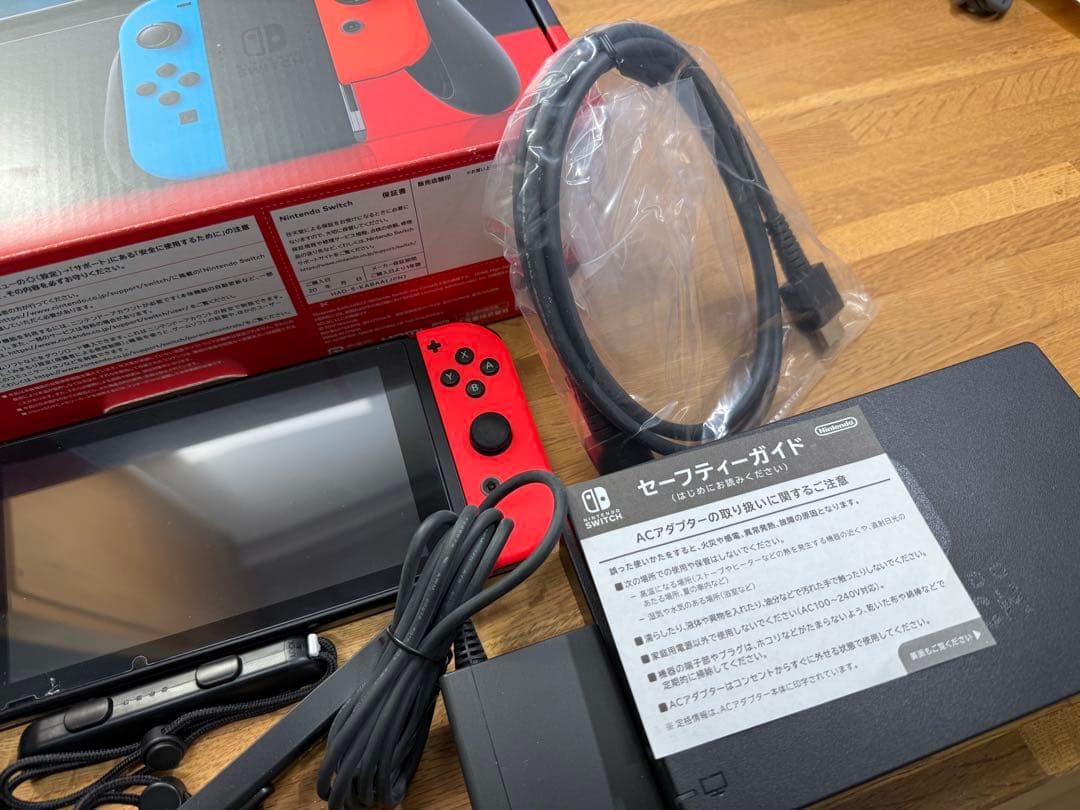 Nintendo Switch 本体 + おまけ Joy-Conグリップ