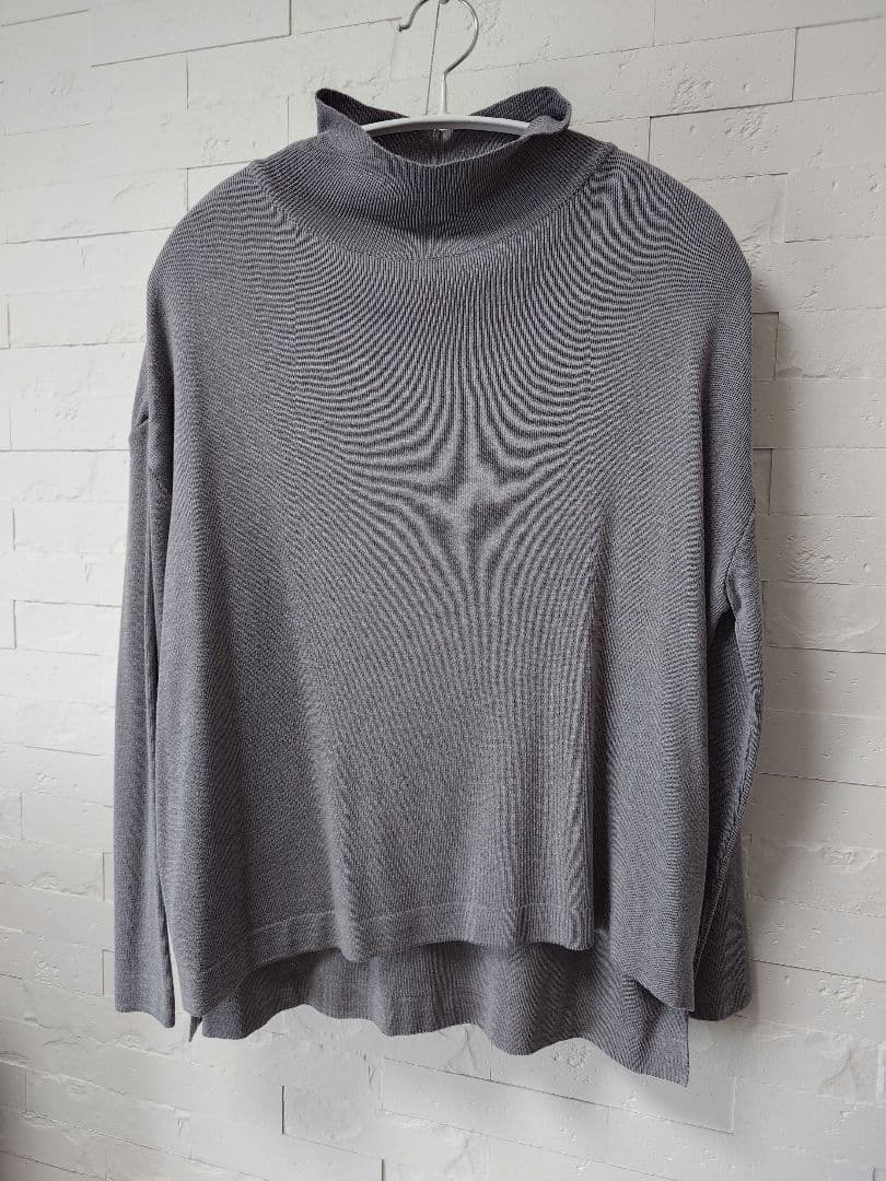 ■美品 OUR 洗える きれいめタートルニット プルオーバー