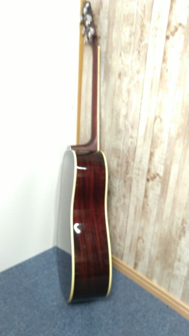 熊ねこ 美品 James アコースティックギター J-300D CAO