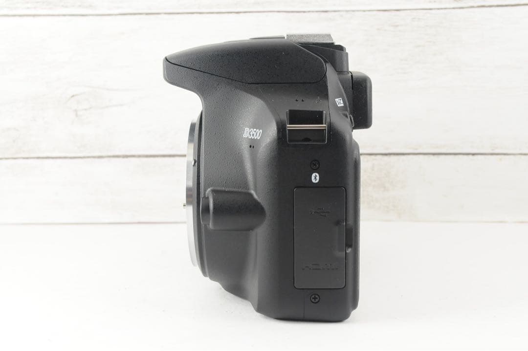 ❤️シャッター回数わずか3枚❤️️Bluetooth搭載❤️Nikon D3500