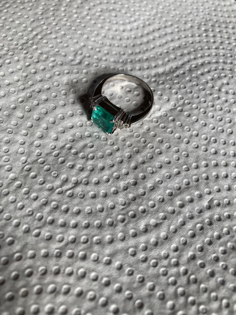 エメラルド指輪