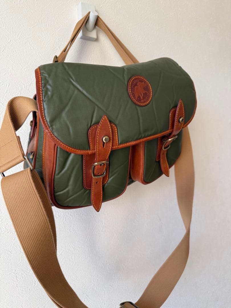 ハンティングワールド　バチュークロス　ショルダーバッグ