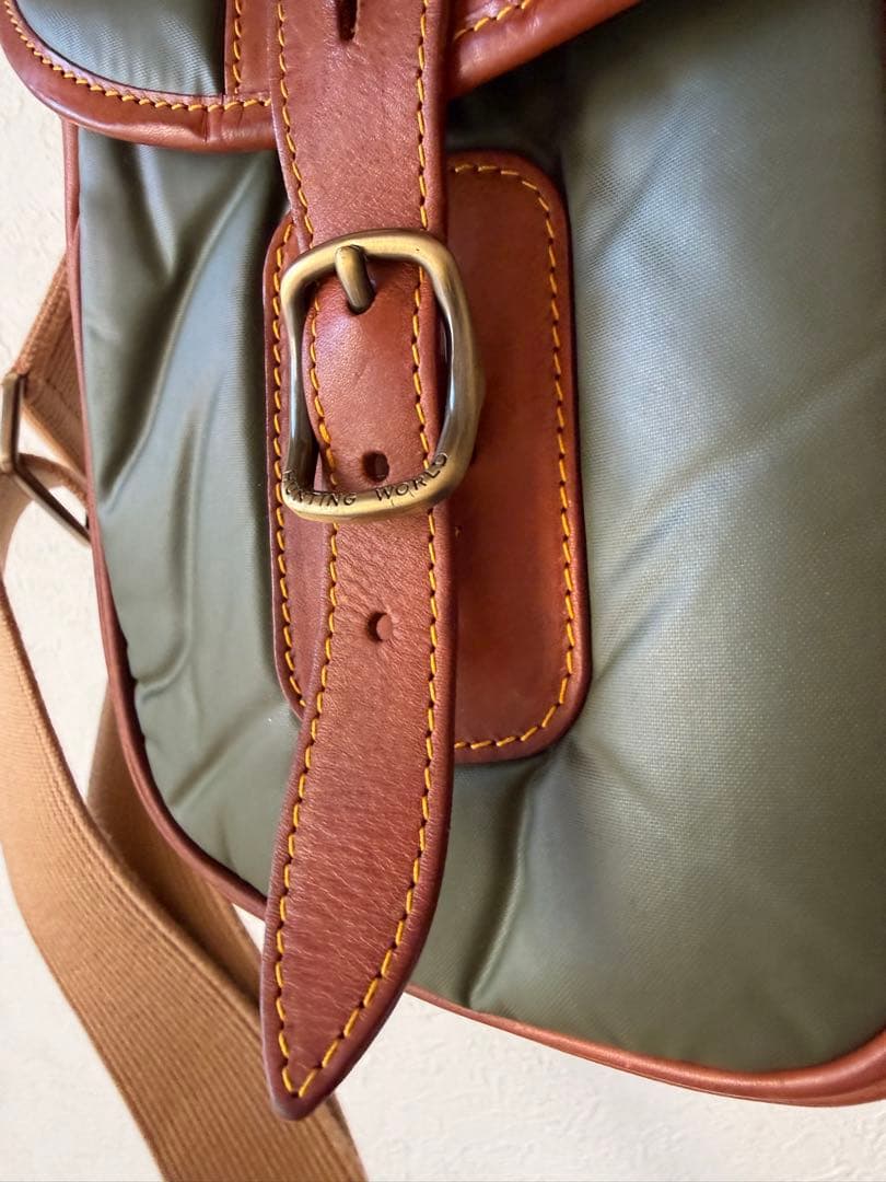 ハンティングワールド　バチュークロス　ショルダーバッグ