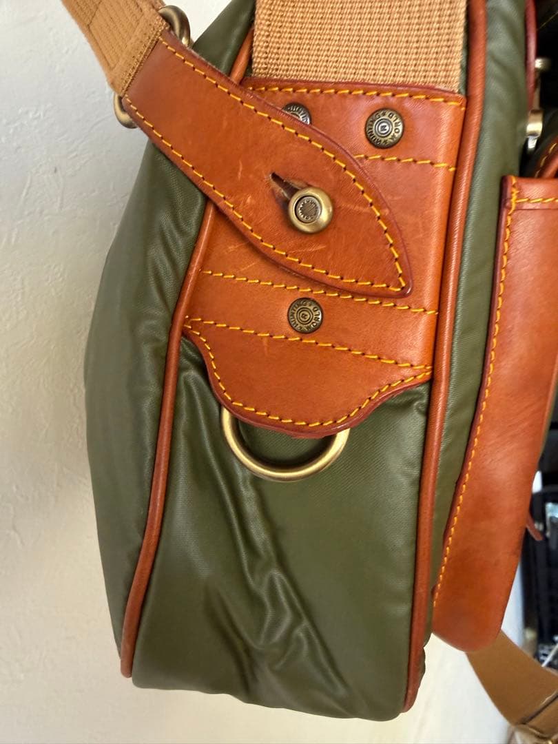 ハンティングワールド　バチュークロス　ショルダーバッグ