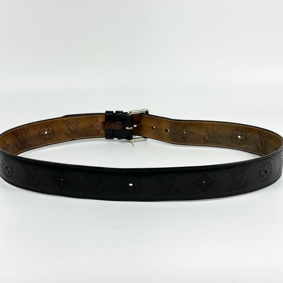 LOUIS VUITTON マヒナ パンチング レザー ベルト 黒M69319