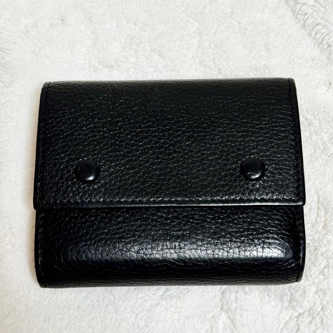 セリーヌ Celine 三つ折り財布　ブラック　ゴールド金具