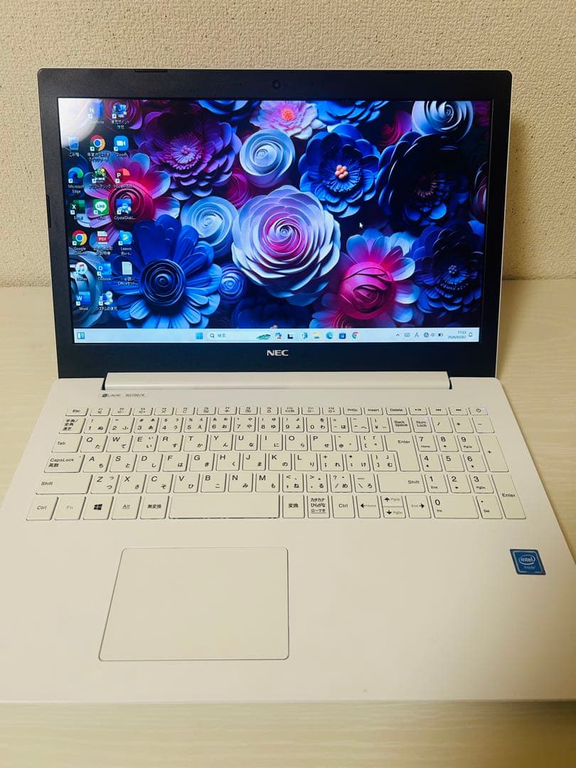 メモリ8GB＆爆速SSD バッテリー稼働OK✨ノートパソコン✨白