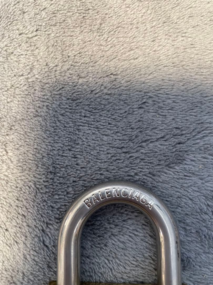 【美品】BALENCIAGA CITY OF LOVE パドロックバッグチャーム