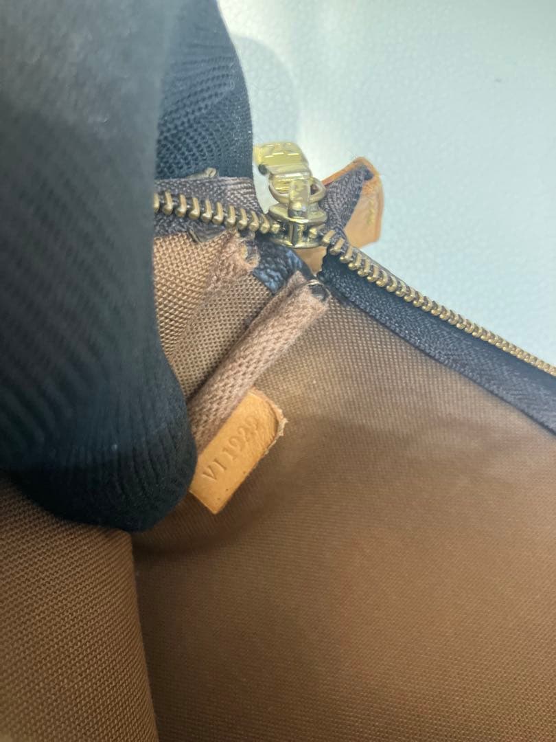 ルイヴィトン　アクセソワール　モノグラム　ポーチ