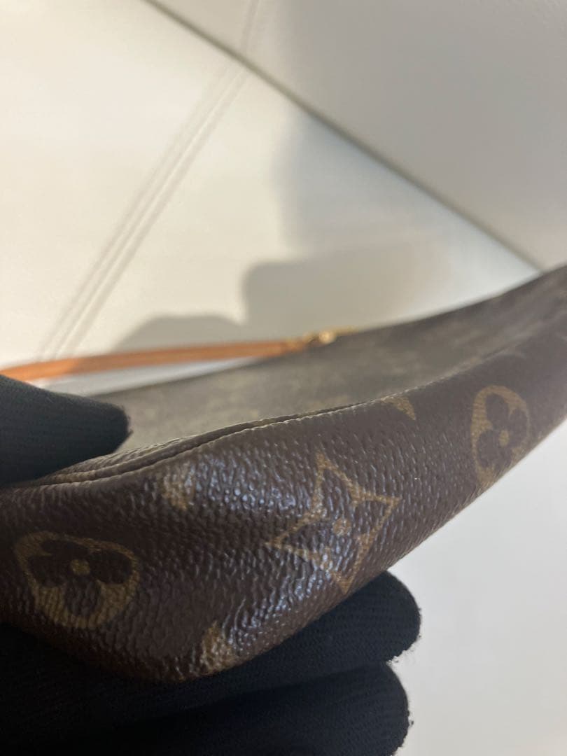 ルイヴィトン　アクセソワール　モノグラム　ポーチ