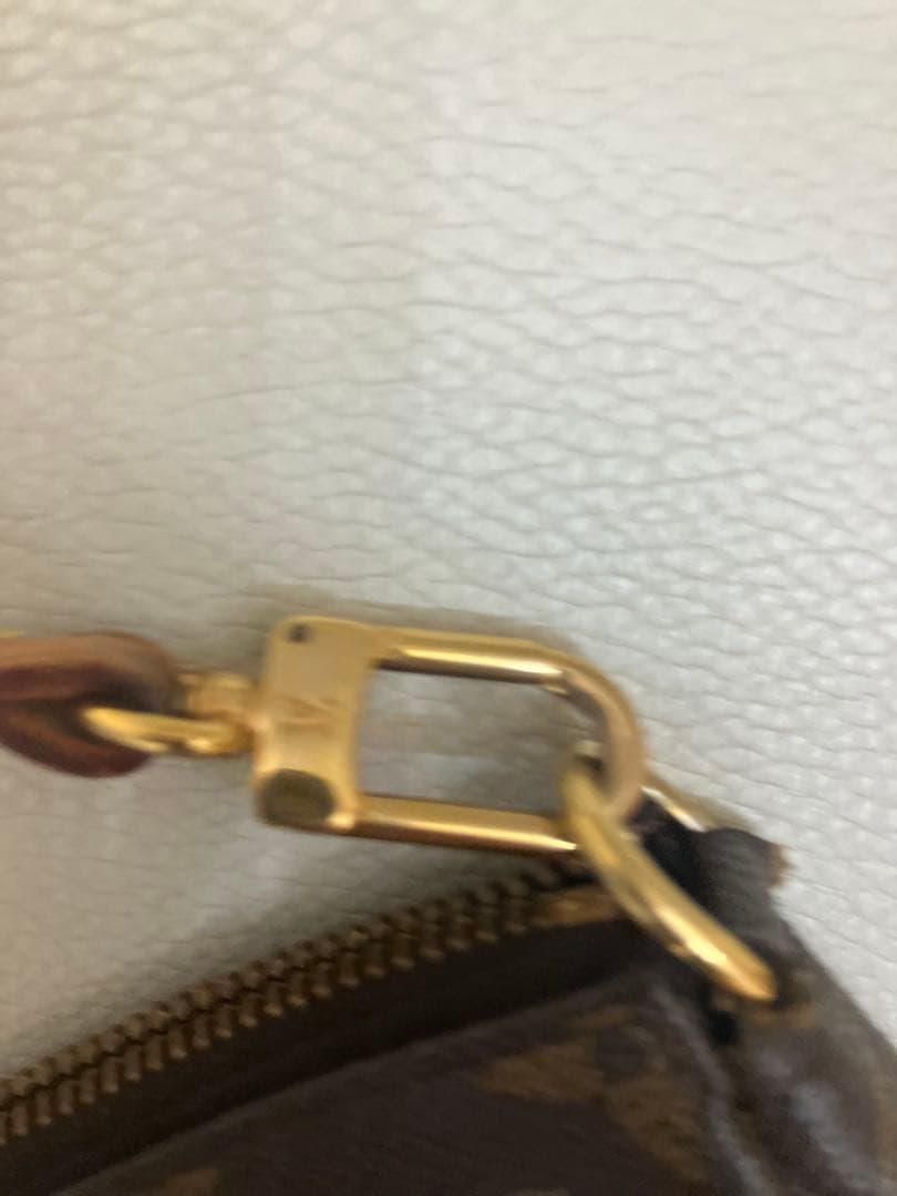 ルイヴィトン　アクセソワール　モノグラム　ポーチ