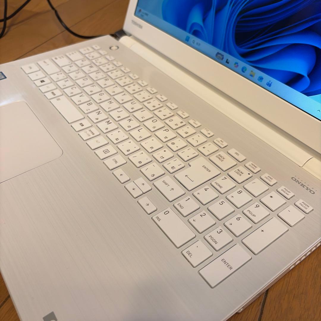 美品 東芝Dynabook EX/45AW Core i3-6100UWin11