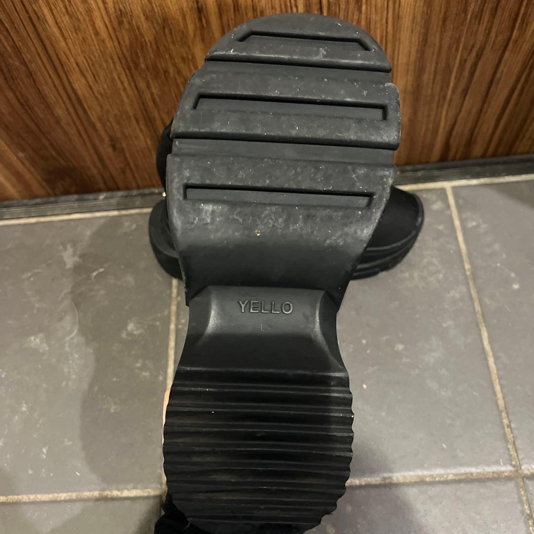 YELLO ブラックウェッジソールブーツ