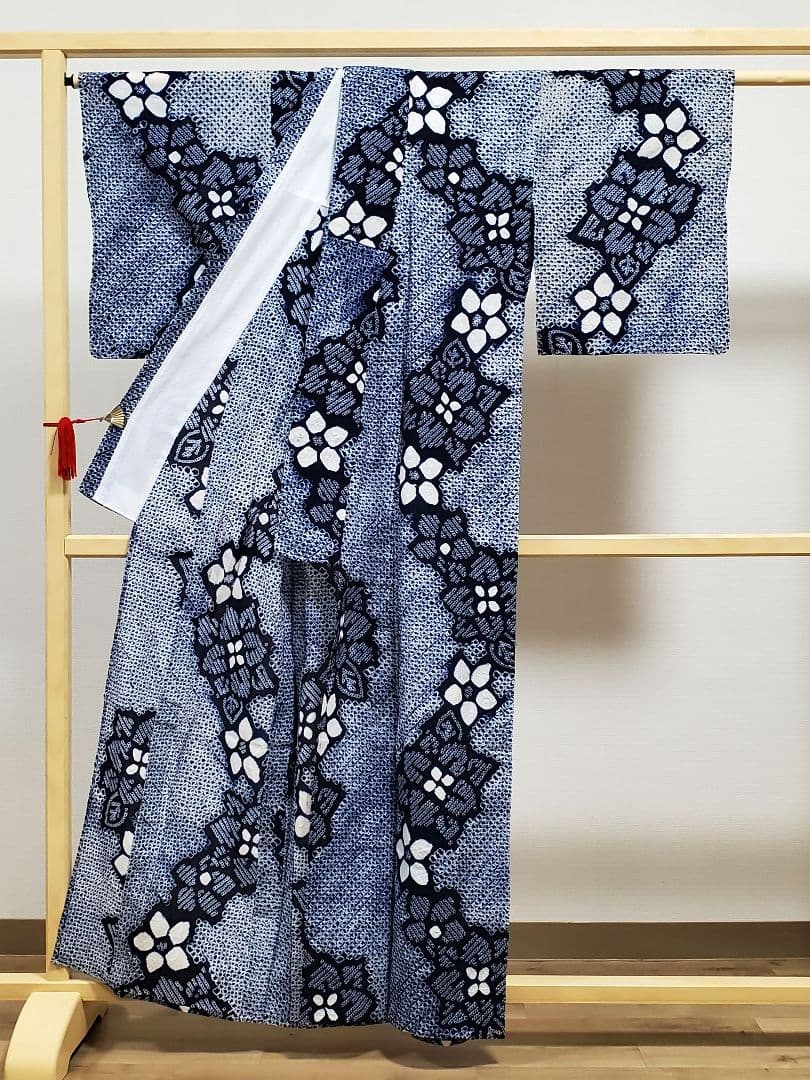 A9 有松鳴海絞り 流れに花模様 藍染 白色 綿 浴衣 着物 06