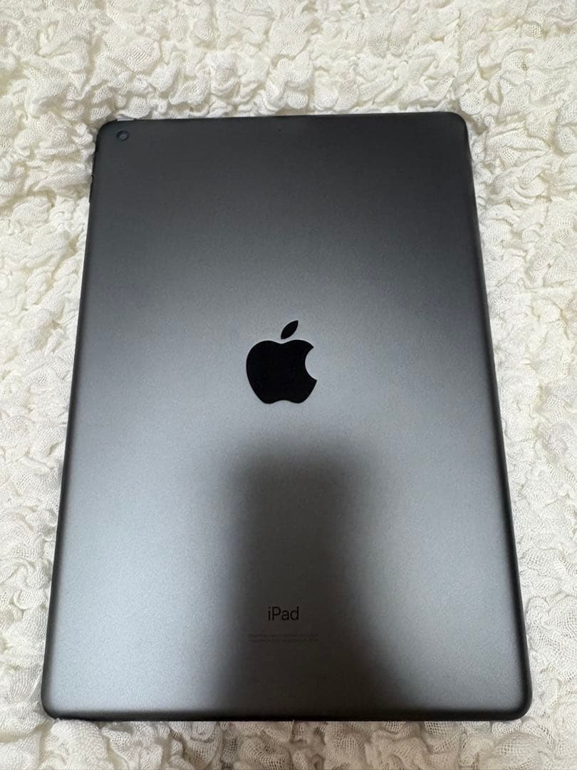 iPad 第7世代 32GB Wi-Fi キーボード付き