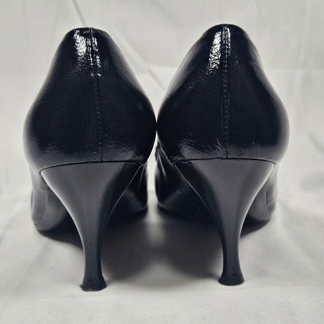 Salvatore Ferragamo ヴァラ リボン ブラックパテントレザー