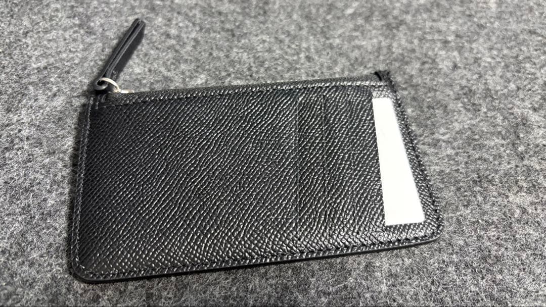 メゾンマルジェラ フラグメントケース　黒　カープ