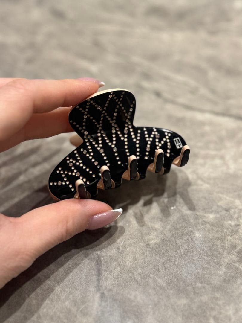 アレクサンドルドゥパリ ヘアクリップ 日本未入荷