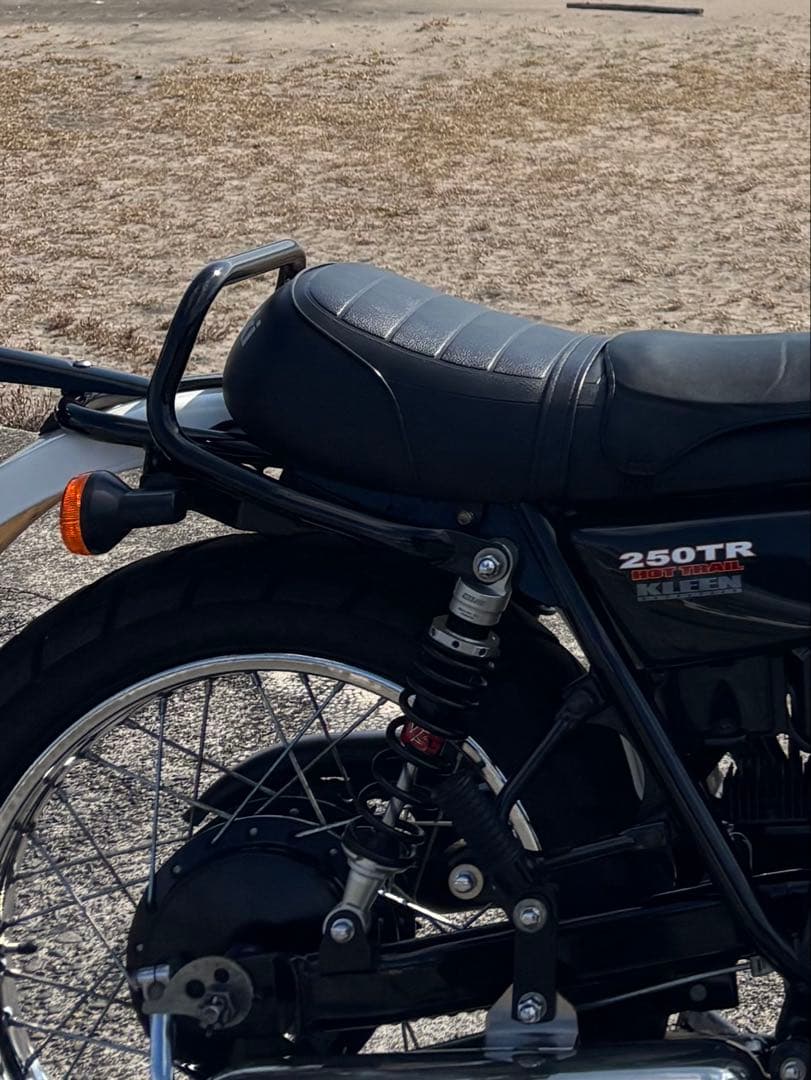 【廃盤希少】カワサキ250TR タンデムグリップ　GOLDMEDAL製