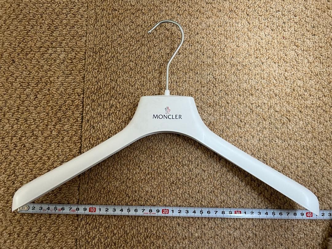 モンクレール　ハンガー