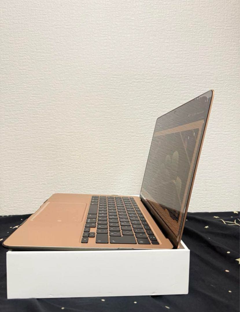 Apple M1チップ搭載 13インチ MacBook Air