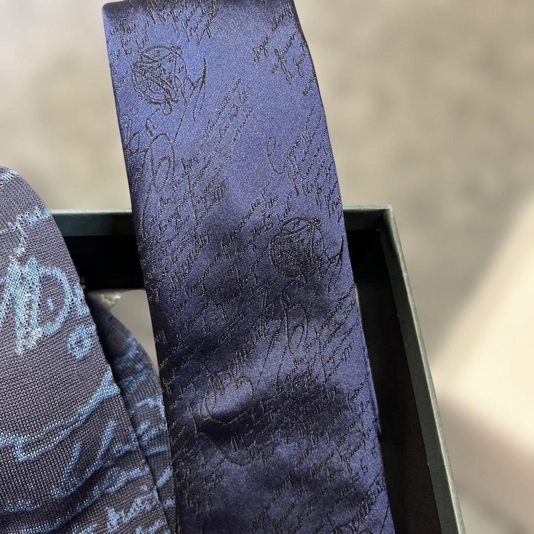 ベルルッティ　ネクタイ　ソックス　箱入り新品