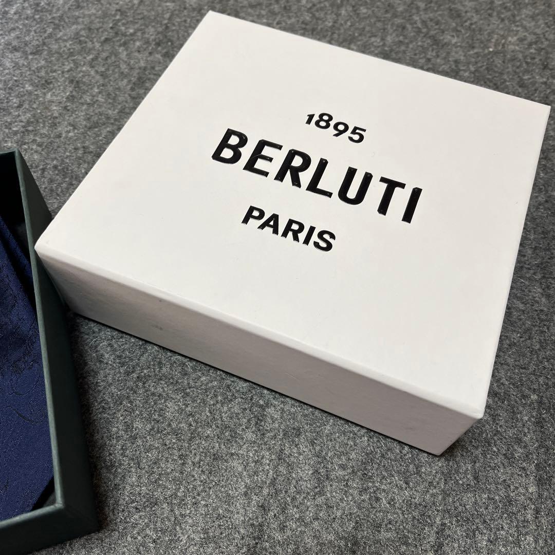 ベルルッティ　ネクタイ　ソックス　箱入り新品