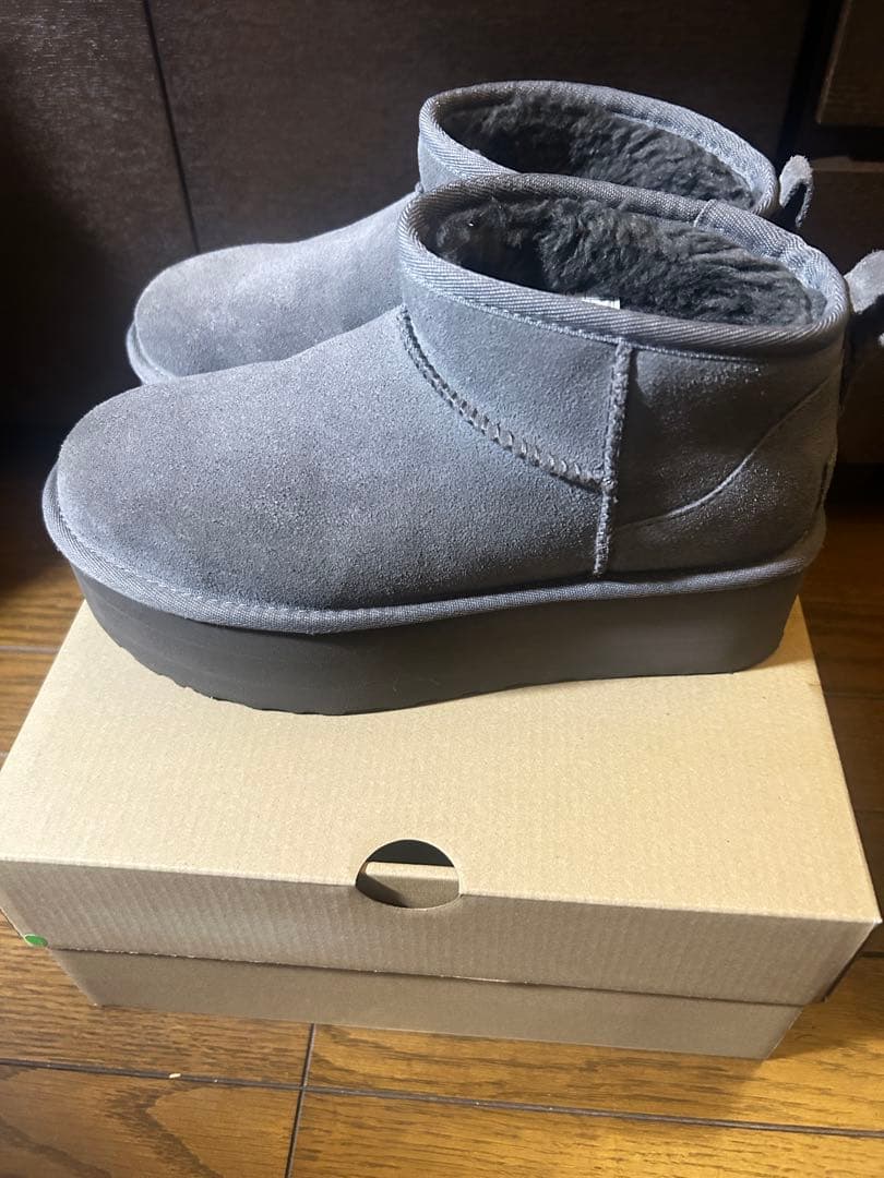 UGG厚底ショートブーツ グレー 美品 24cm
