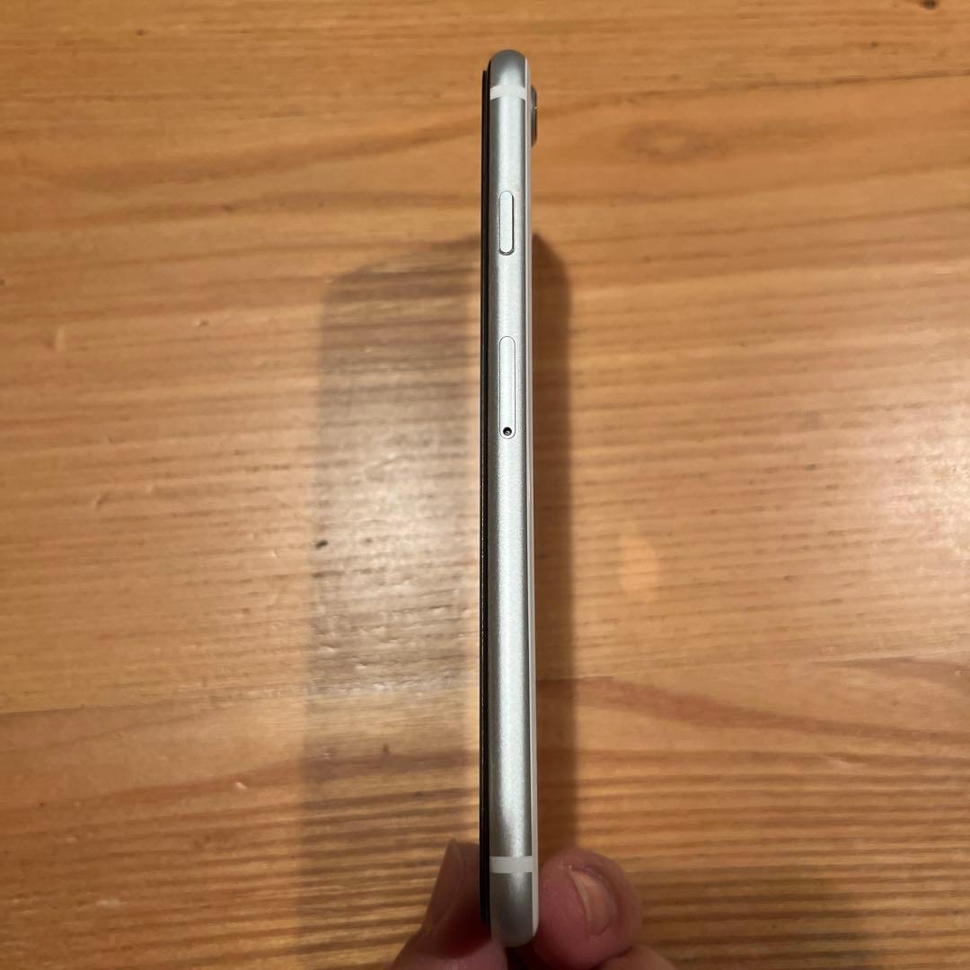 Apple iPhone SE (第2世代) 128GB ホワイト 本体