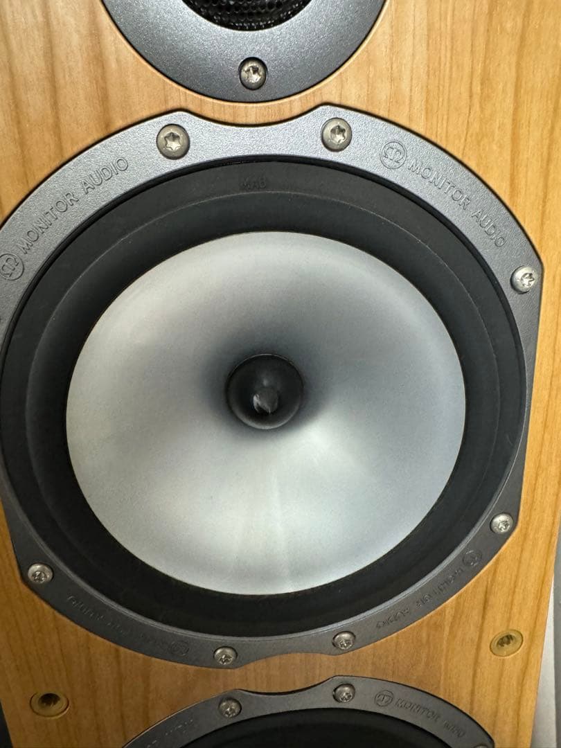 トールボーイ型スピーカーmonitor audio Bronze BR6 1本