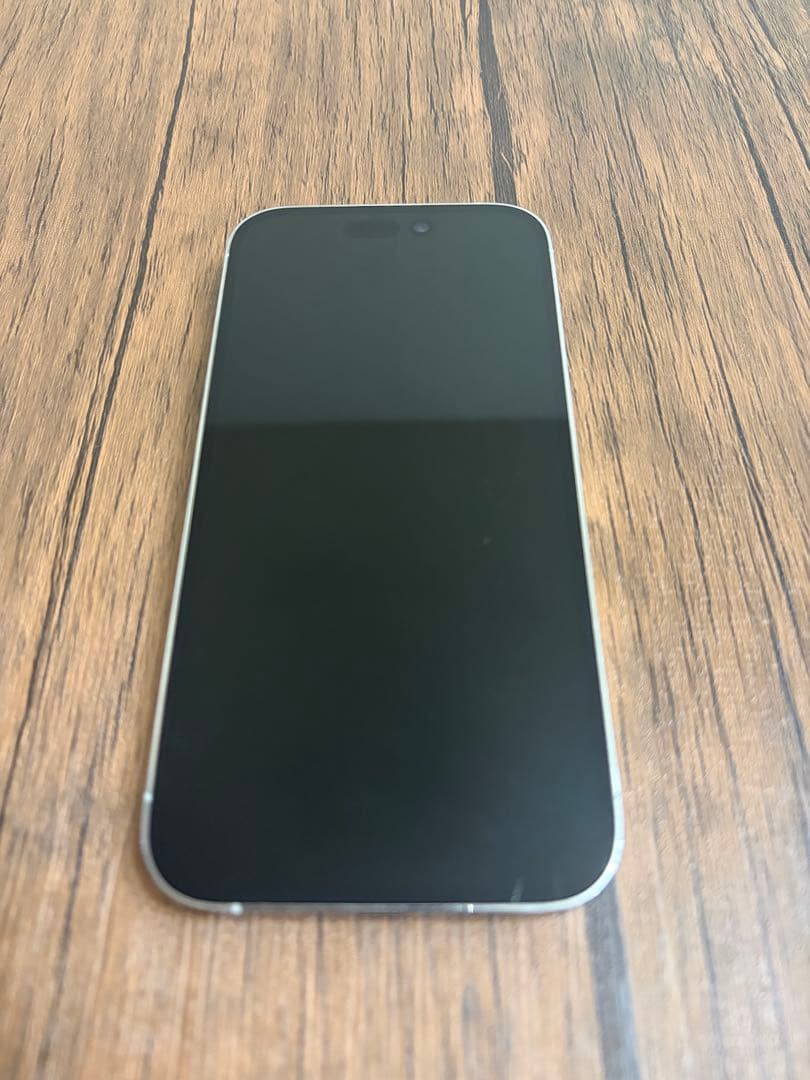 Apple iPhone 14 Pro シルバー 本体 SIMフリーモデル