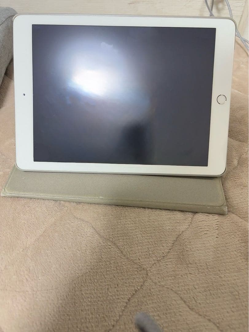 iPad 5世代 WI-FI 32GB 2017年モデル シルバー