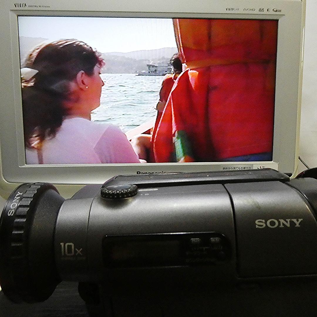 美品・動作良好 Hi8ソニー CCD-TR3　8ミリビデオカメラ DVD化に最適