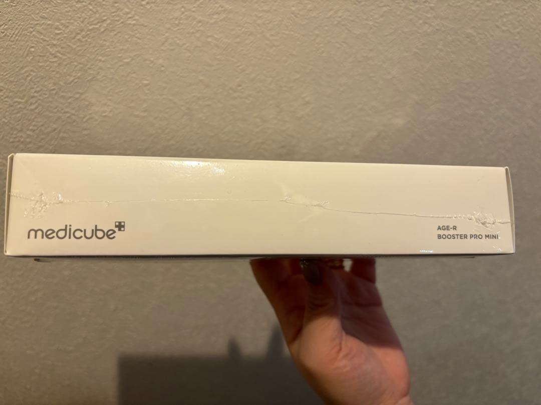 medicube AGE-R BOOSTER PRO MINI ホワイト