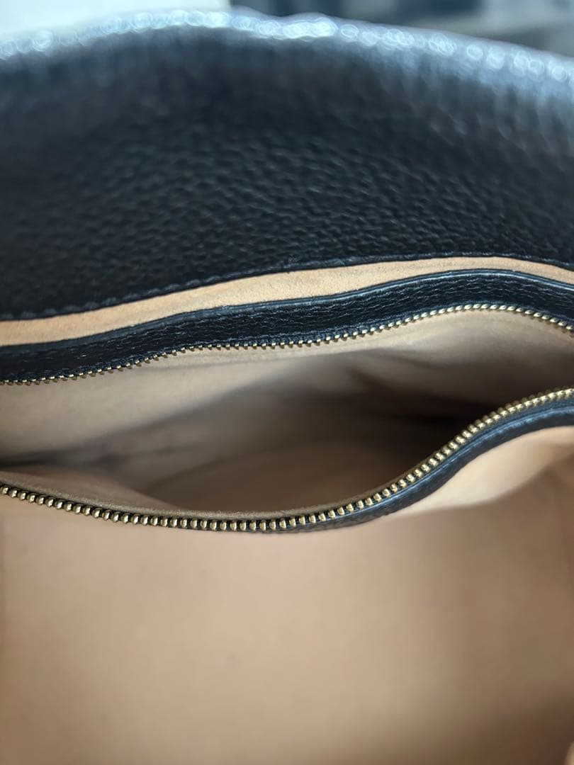 JIMMY CHOO 黒 レザートートバッグ