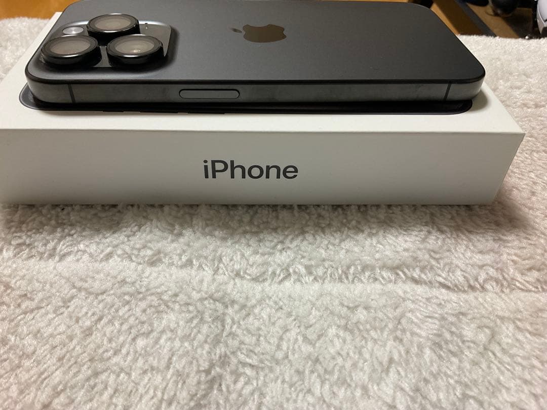 Apple iPhone 15 Pro スペースブラック 本体